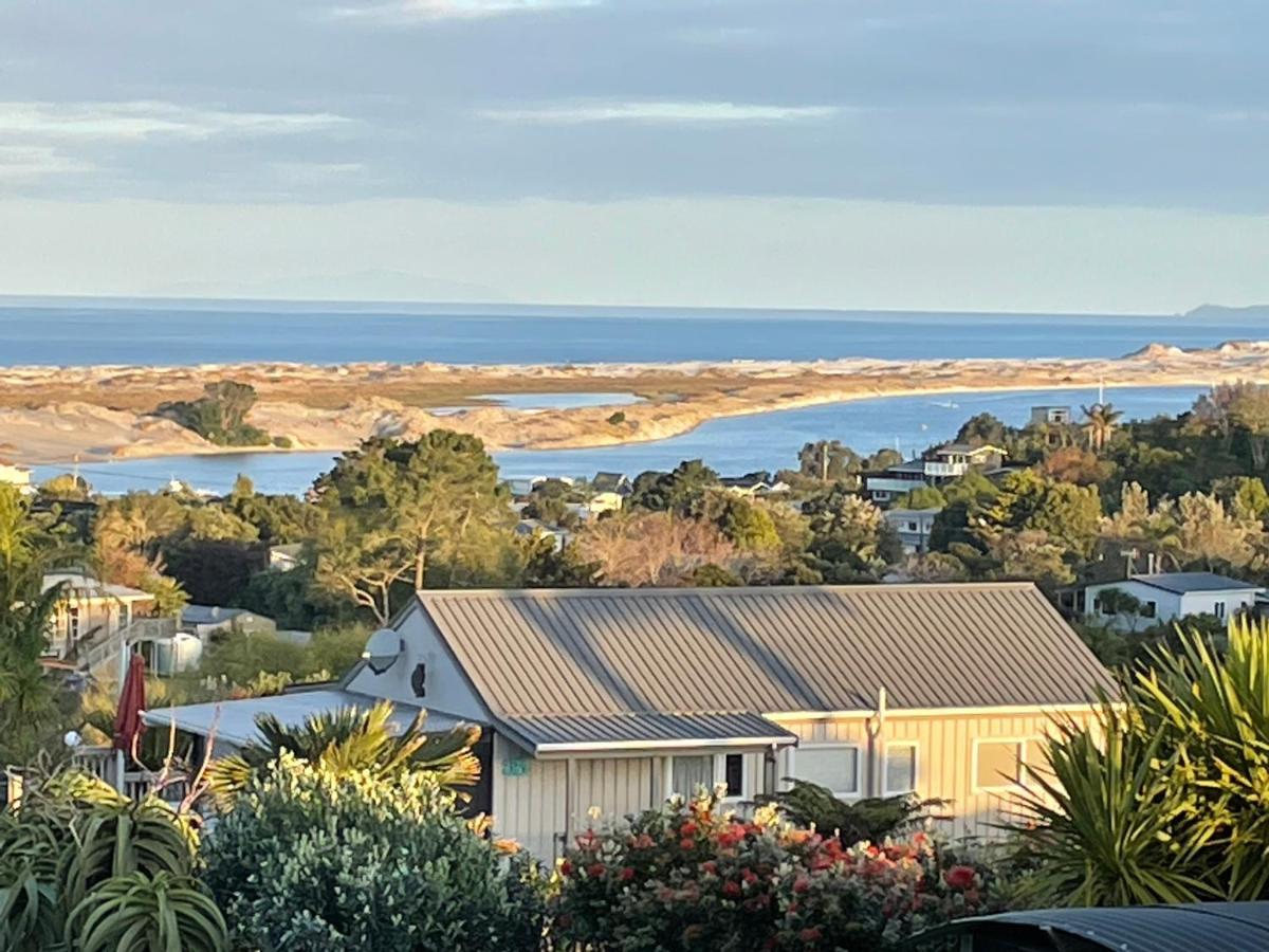 Chalet Cullen, Mangawhai Exterior photo